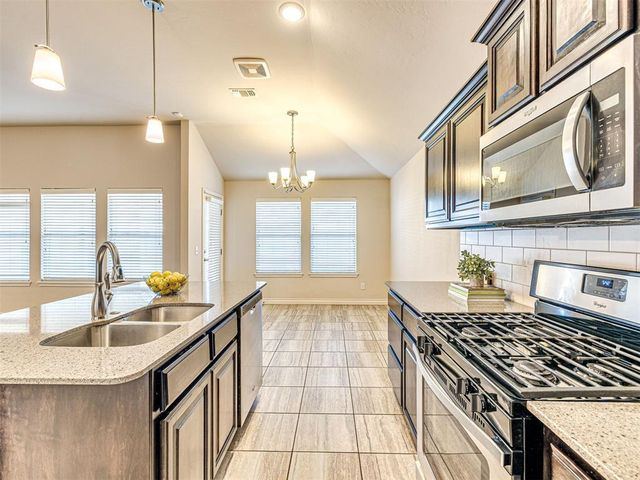 2381 NW 191st Court, Edmond, OK 73012