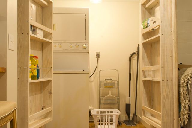 425 Magnolia Ave J, St Simons Island, GA 31522