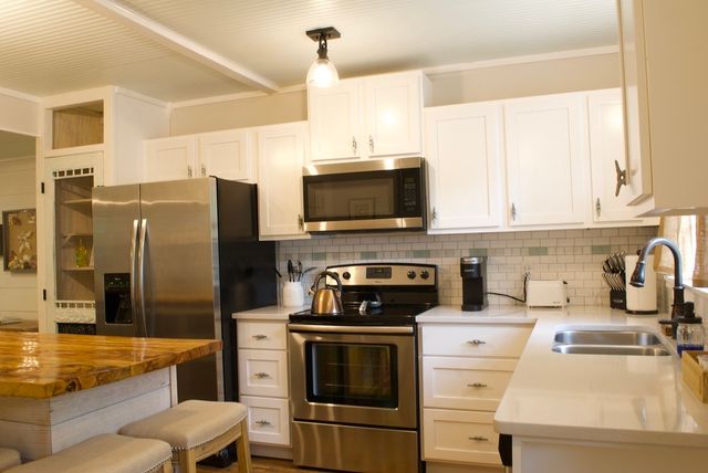 425 Magnolia Ave J, St Simons Island, GA 31522