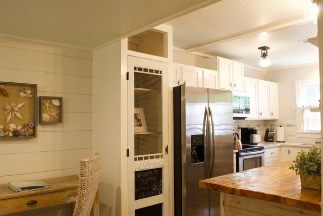 425 Magnolia Ave J, St Simons Island, GA 31522