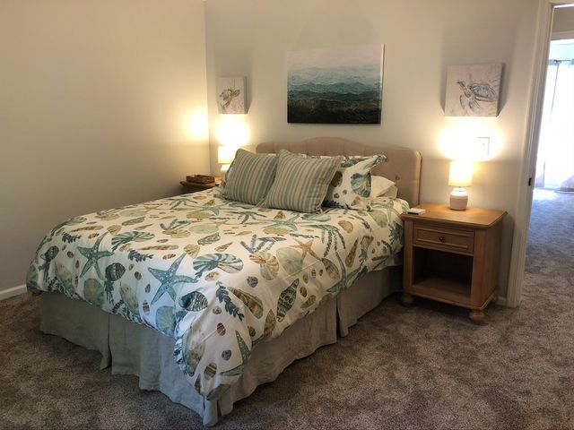 425 Magnolia Ave J, St Simons Island, GA 31522