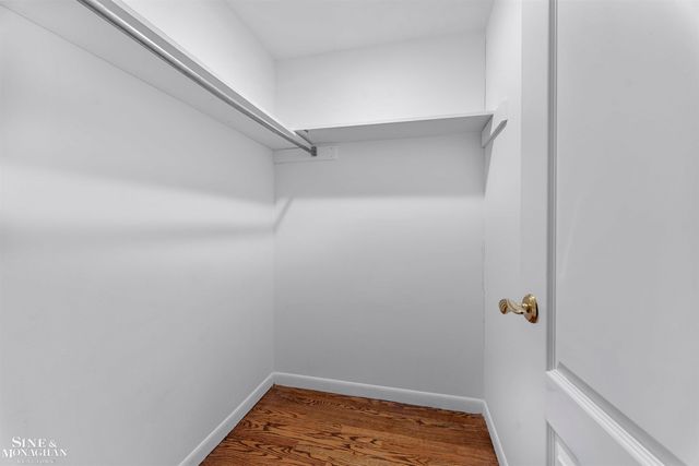 740 Perrien Place Road, Grosse Pointe Woods, MI 48236