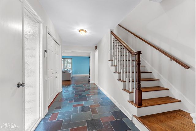 740 Perrien Place Road, Grosse Pointe Woods, MI 48236