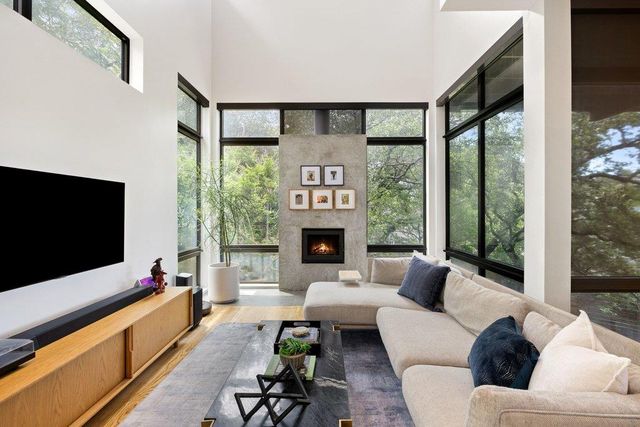 801 The High RD, Austin, TX 78746