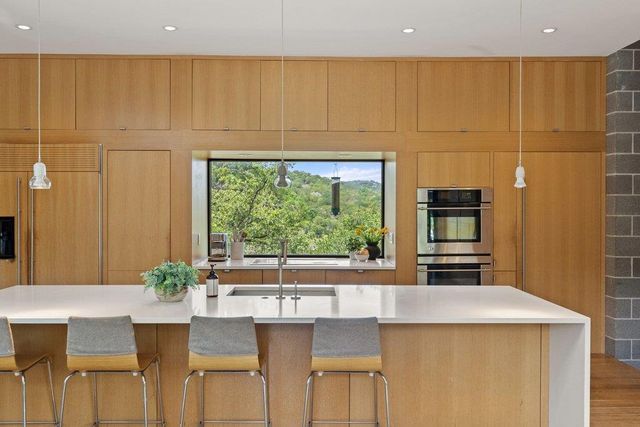801 The High RD, Austin, TX 78746