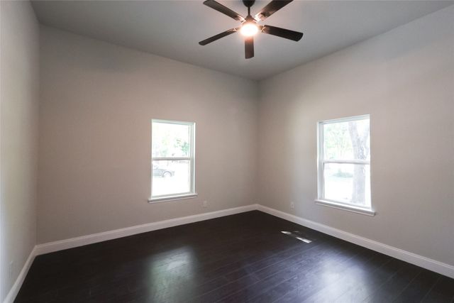 2303 Walworth Street, Greenville, TX 75401