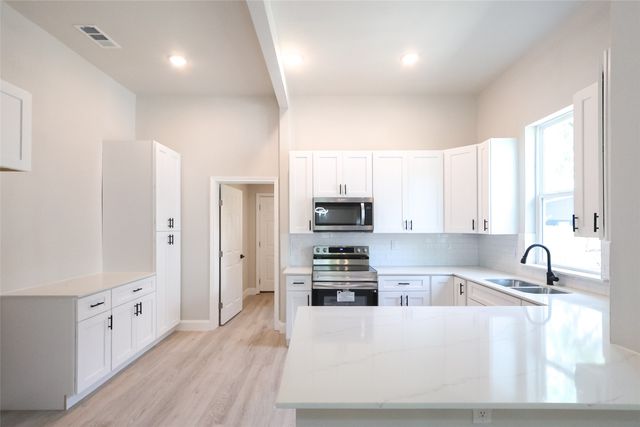 2303 Walworth Street, Greenville, TX 75401