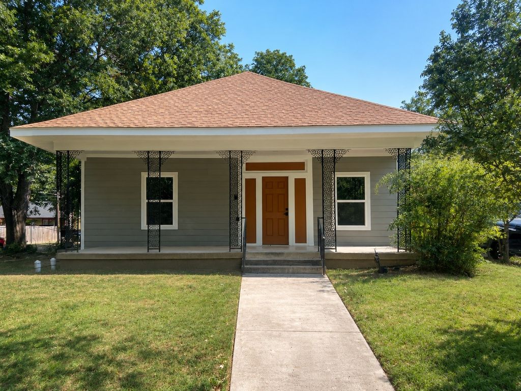 2303 Walworth Street, Greenville, TX 75401