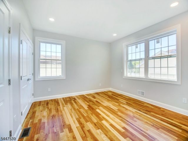 735 Vernon Ave, Kenilworth Boro, NJ 07033