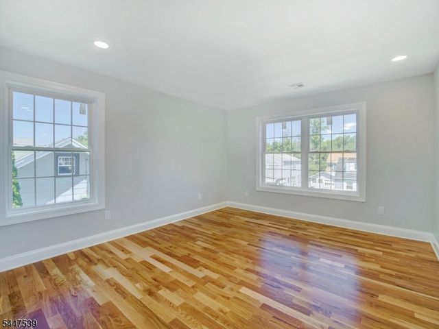 735 Vernon Ave, Kenilworth Boro, NJ 07033