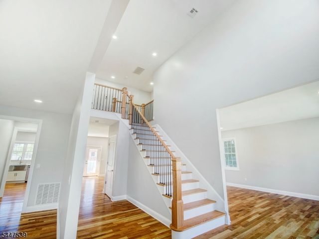 735 Vernon Ave, Kenilworth Boro, NJ 07033