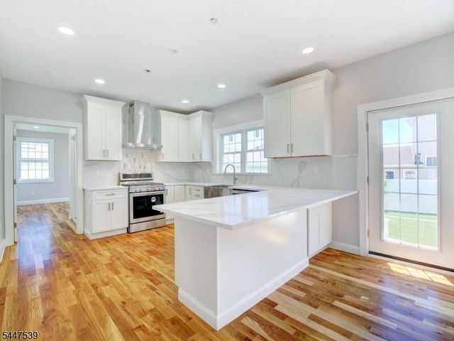 735 Vernon Ave, Kenilworth Boro, NJ 07033