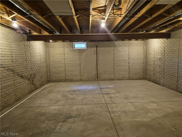 1077 Cookhill Circle, Akron, OH 44312