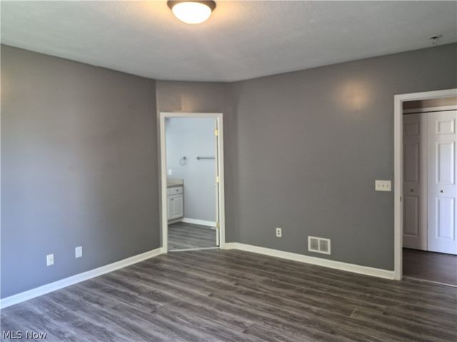 1077 Cookhill Circle, Akron, OH 44312