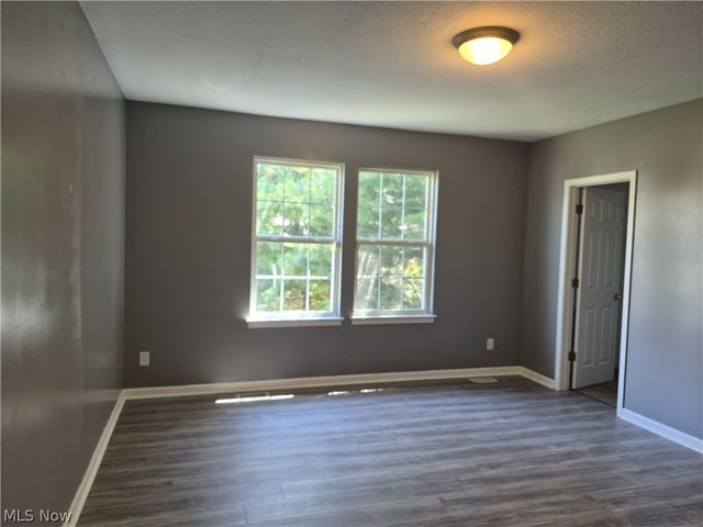 1077 Cookhill Circle, Akron, OH 44312
