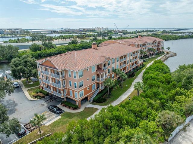 5000 CULBREATH KEY WAY 9-102, Tampa, FL 33611