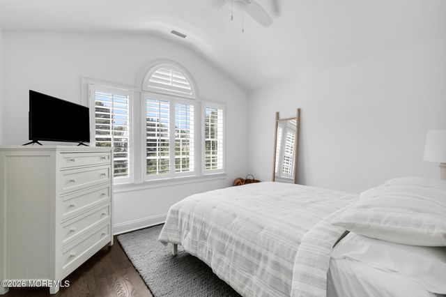 77 Jackson Street, Fair Haven, NJ 07704