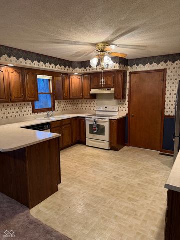 5895 N Blossom Drive, Scipio, IN 47273