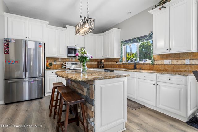 1140 Gallant Fox Way, Oviedo, FL 32765