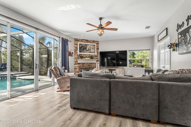 1140 Gallant Fox Way, Oviedo, FL 32765
