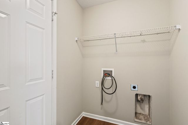 8 Heatherfield Drive, Simpsonville, SC 29680