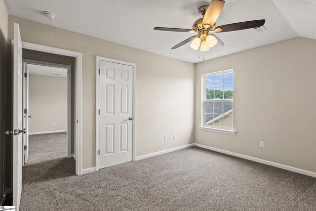 8 Heatherfield Drive, Simpsonville, SC 29680