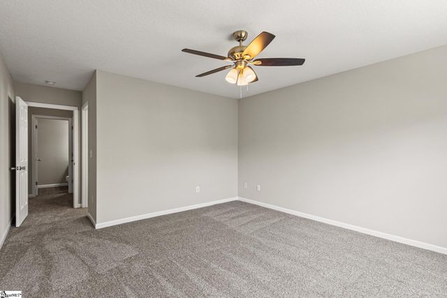 8 Heatherfield Drive, Simpsonville, SC 29680