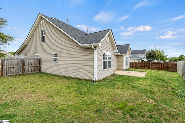 8 Heatherfield Drive, Simpsonville, SC 29680