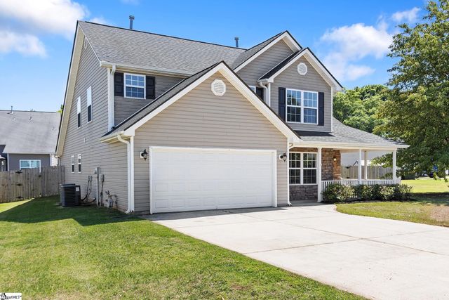 8 Heatherfield Drive, Simpsonville, SC 29680