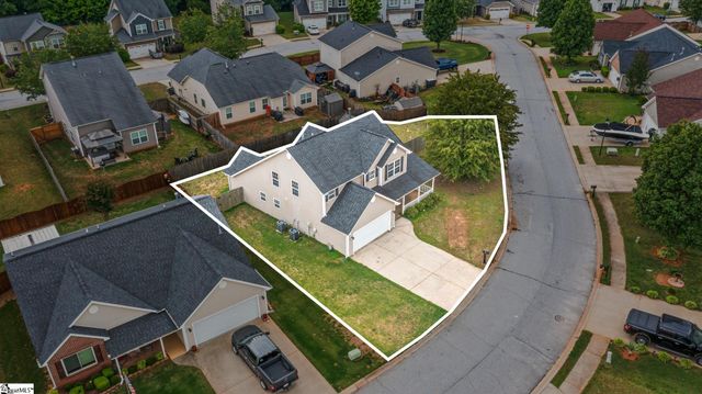 8 Heatherfield Drive, Simpsonville, SC 29680