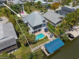 1286 Rainbow CT, Naples, FL 34110