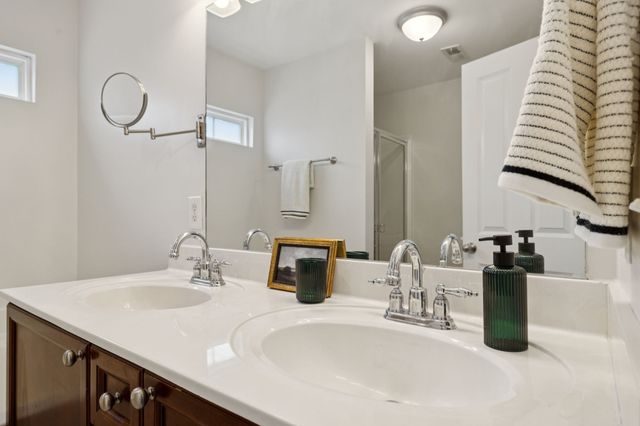 7513 Lords Chapel Dr, Nashville, TN 37211