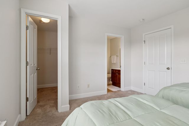 7513 Lords Chapel Dr, Nashville, TN 37211