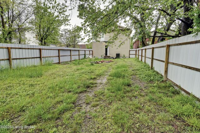 2220 Magazine St, Louisville, KY 40211