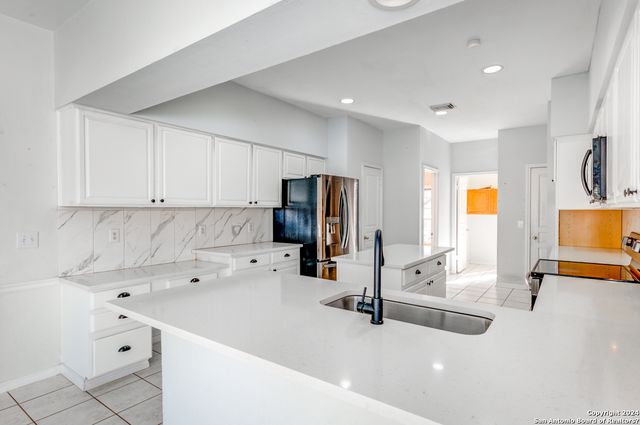 8839 Goodwick Heights, San Antonio, TX 78254