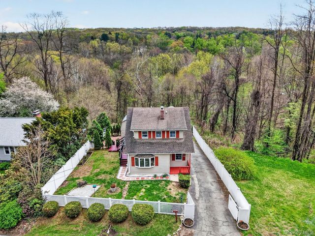 141 Dogwood Road, Cortlandt Manor, NY 10567