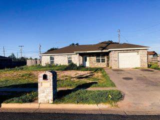 2002 Southeast Drive, Lubbock, TX 79404