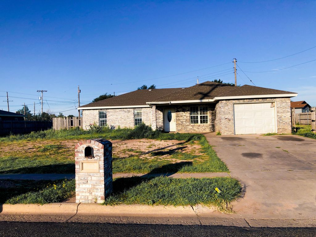 2002 Southeast Drive, Lubbock, TX 79404