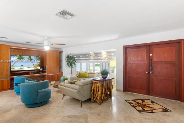 4101 Bayview Dr, Fort Lauderdale, FL 33308