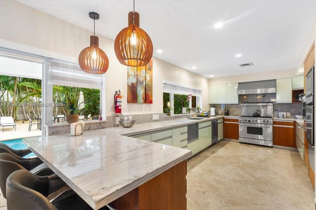4101 Bayview Dr, Fort Lauderdale, FL 33308