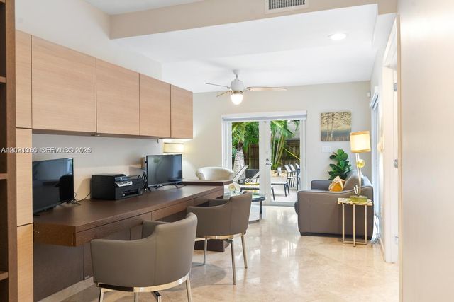 4101 Bayview Dr, Fort Lauderdale, FL 33308