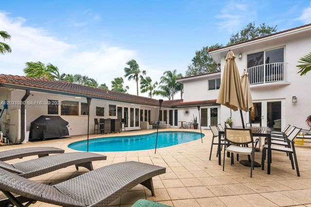 4101 Bayview Dr, Fort Lauderdale, FL 33308
