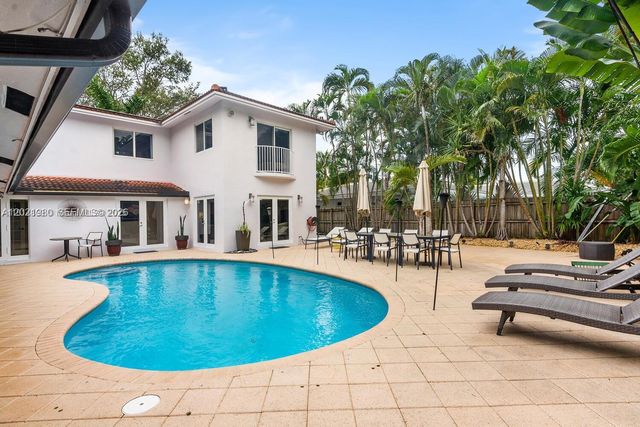4101 Bayview Dr, Fort Lauderdale, FL 33308