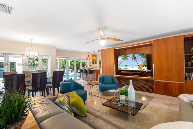 4101 Bayview Dr, Fort Lauderdale, FL 33308