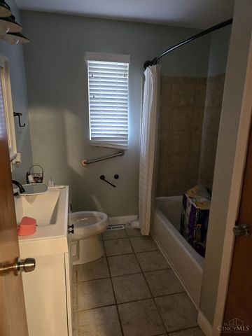 8770 Cox Road, West Chester, OH 45069