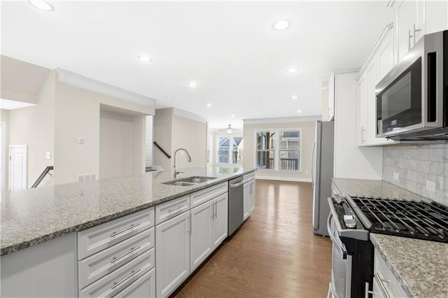 1940 Discovery Park Lane, Decatur, GA 30033