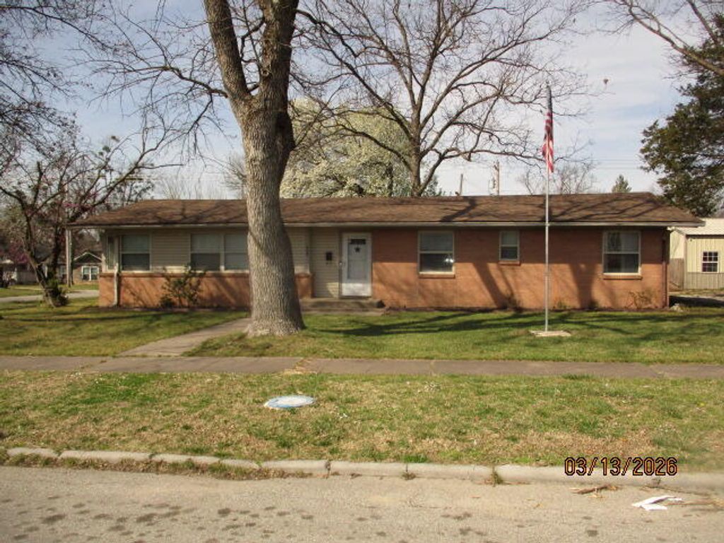 303 G Street NW, Miami, OK 74354