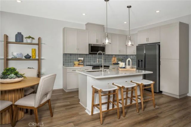 3660 S. Eichler Paseo 4, Ontario, CA 91761