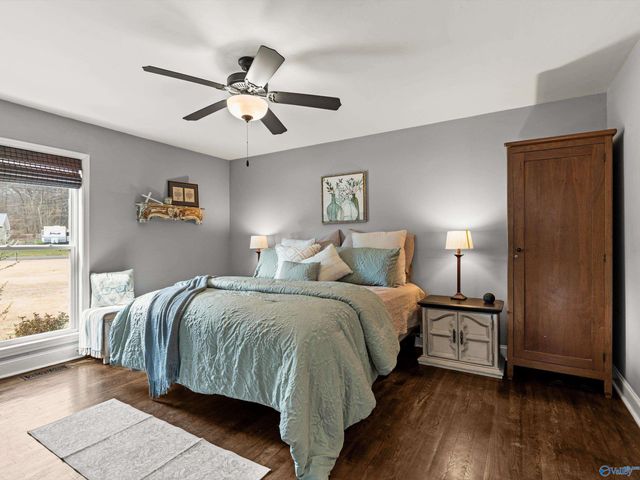 120 Preston Cove Road, Scottsboro, AL 35769