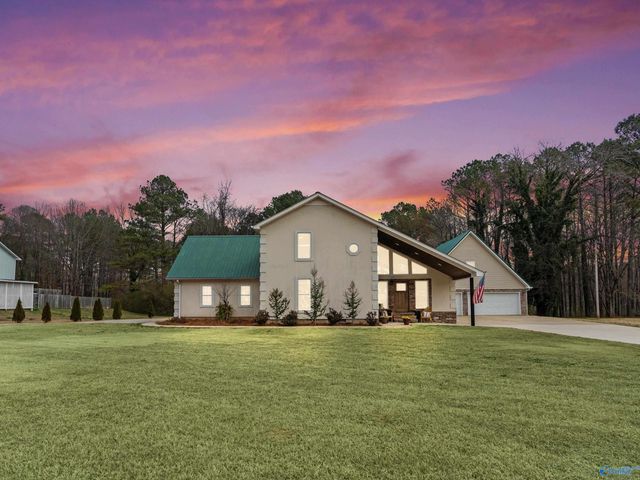 120 Preston Cove Road, Scottsboro, AL 35769